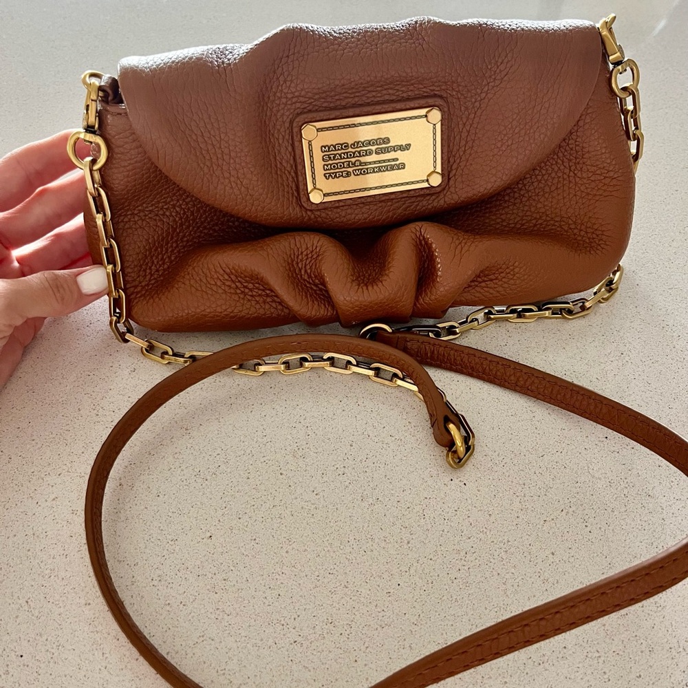MARC JACOBS LEATHER CROSSBODY